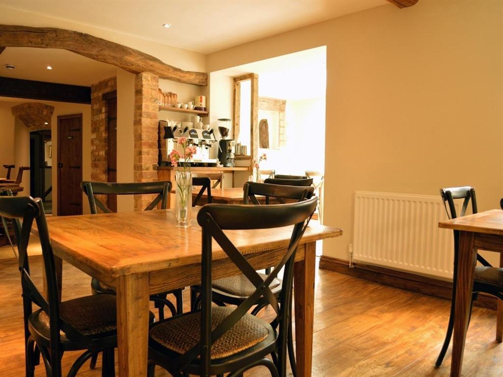 The Plough B&B Буртон-он-те-Уотер Экстерьер фото